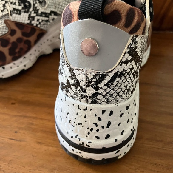 SALE Last 1️⃣ Leopard Snake sneakers - Picture 7 of 8